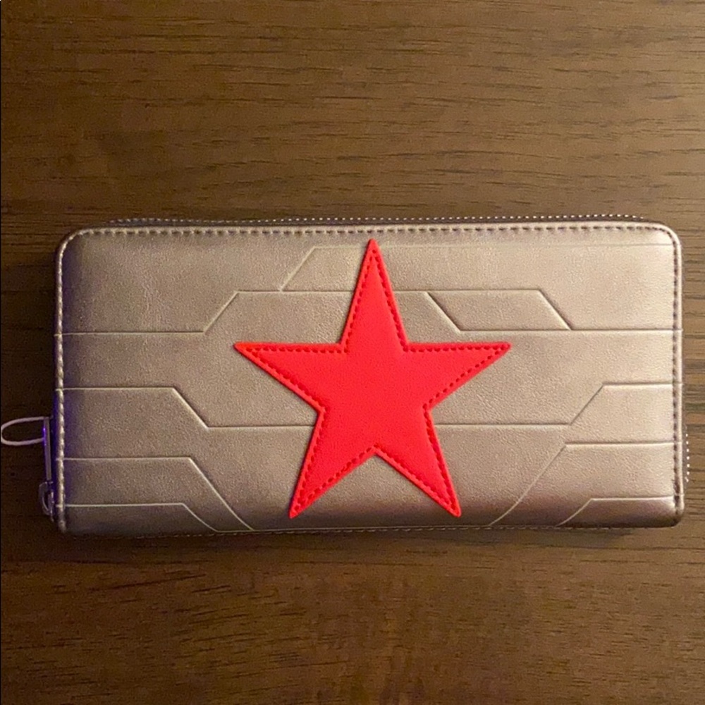 DISNEY LOUNGELFY WALLET